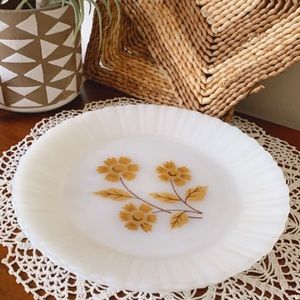 *SOLD* 70’s Milk glass plates with yellow flowers (x2)